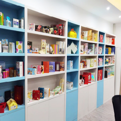 Ora offriamo soluzioni di stampa di scatole di carta personalizzate